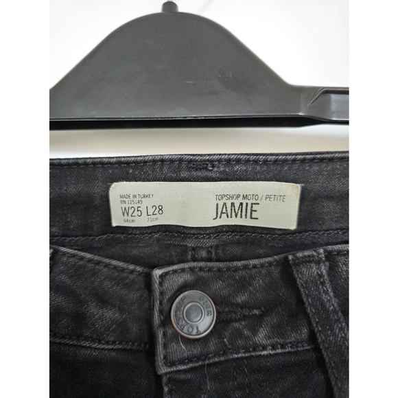 Topshop (Petite) | "Jamie" Moto Distressed Skinny Jeans - Picture 4 of 9